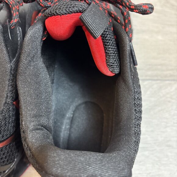 Mosha Belle Woman’s Athletic Tennis Shoe Size 9.5 Black Red Accents Non Slip - Picture 6 of 8